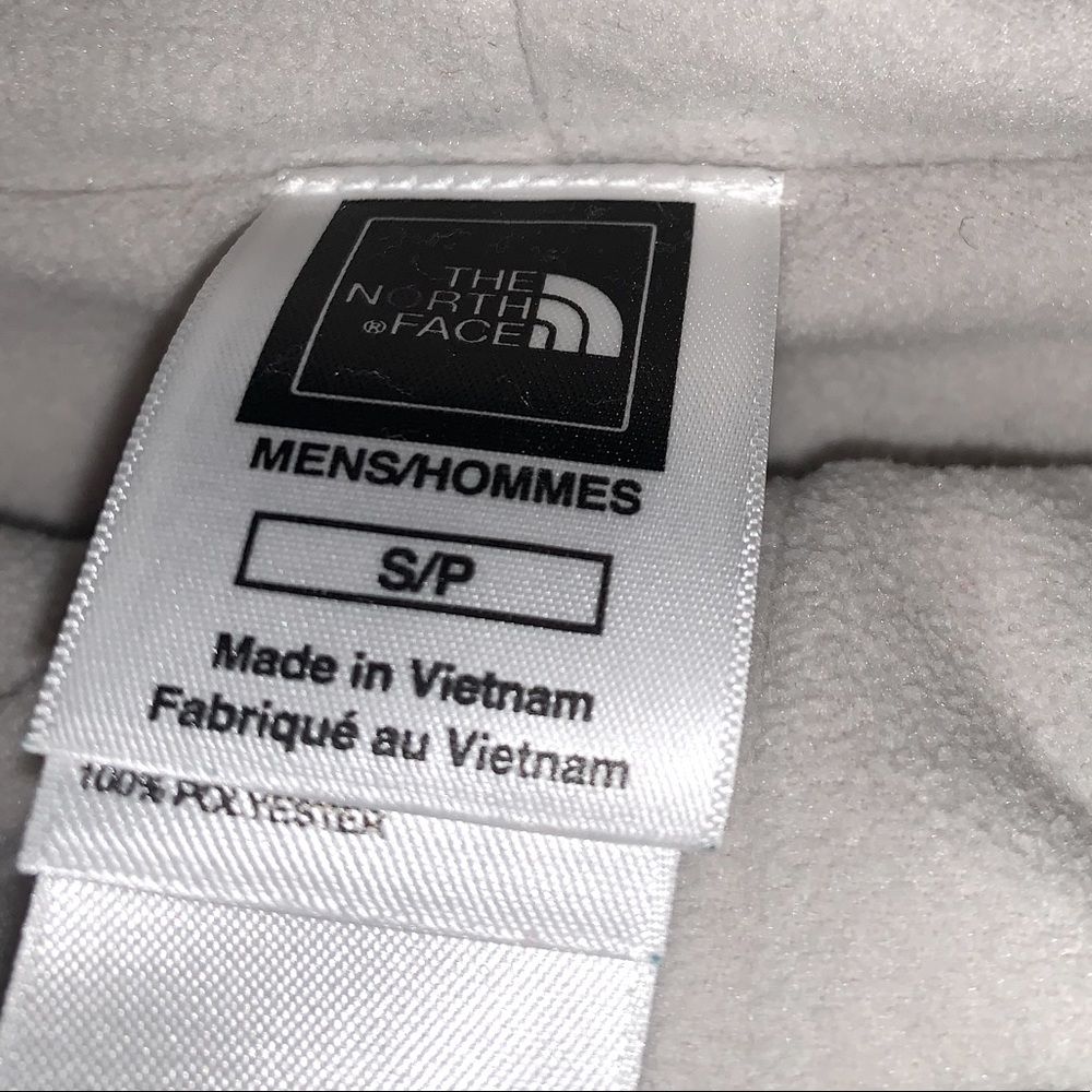 Size Small North Face Hooded Jacket - Picture 3 of 6